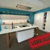 VERKAUFT - Außergewöhnliche Ausstellungsküche mit wandhängenden Unterschränken